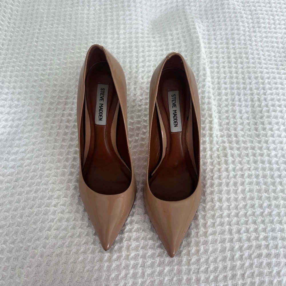 SM Nude Pumps